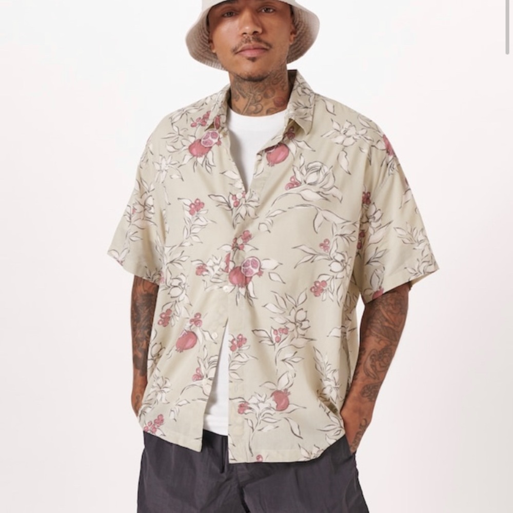 Pomegranate Floral Button Down